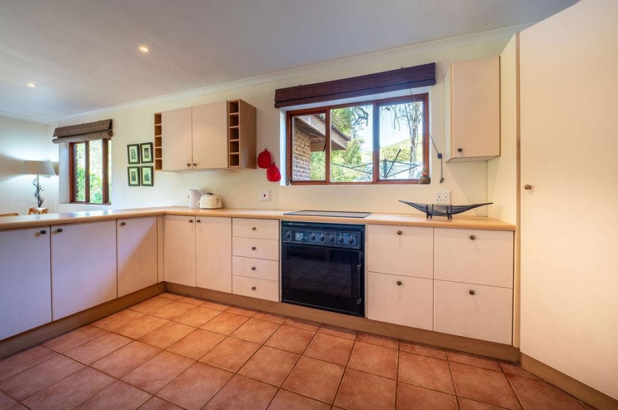 To Let 4 Bedroom Property for Rent in Brenton On Lake Western Cape